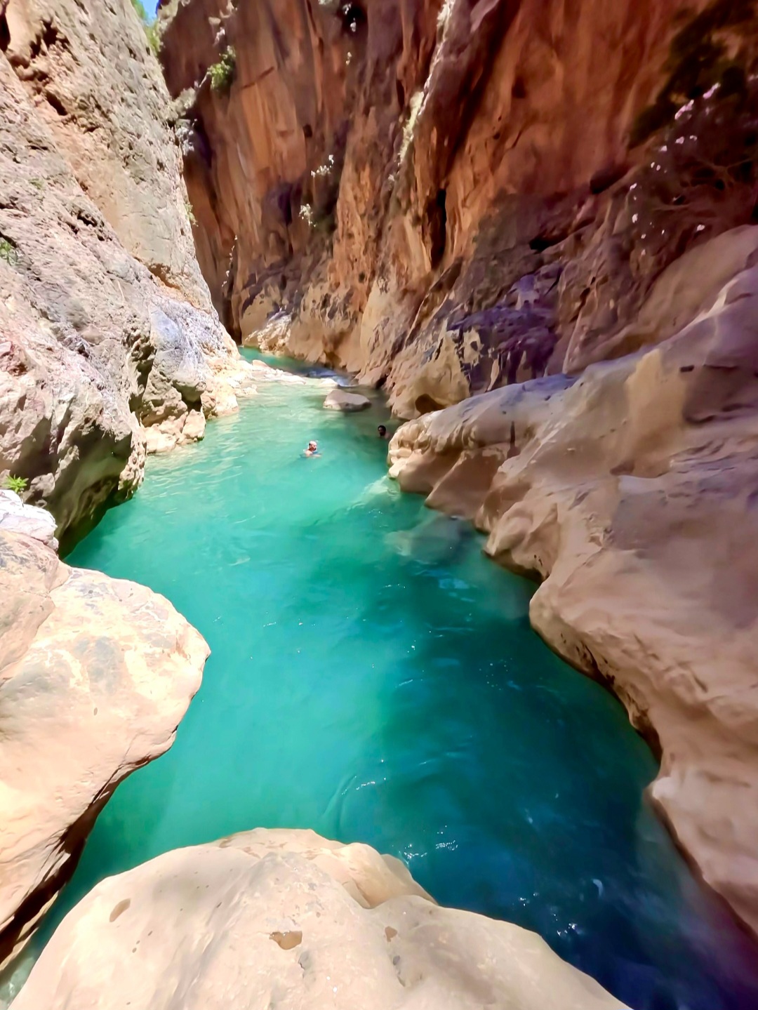 GORGES DE BIZI & CASCADES D’AÏT ISMAIL- 3 jours d’aventure, de nage et de découverte au fil de l’eau